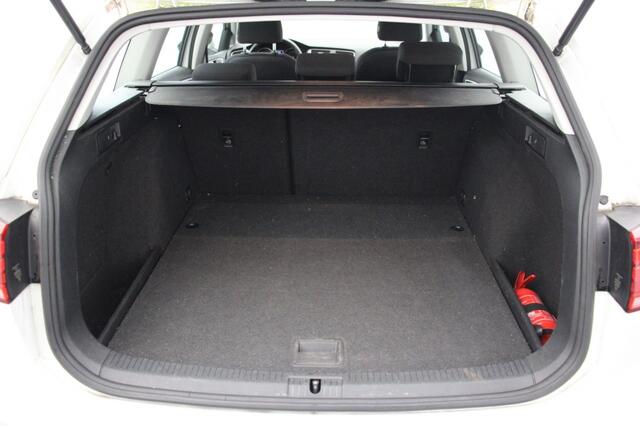 Volkswagen GOLF Variant 1.0 TSI SportLine- Navi, Carplay