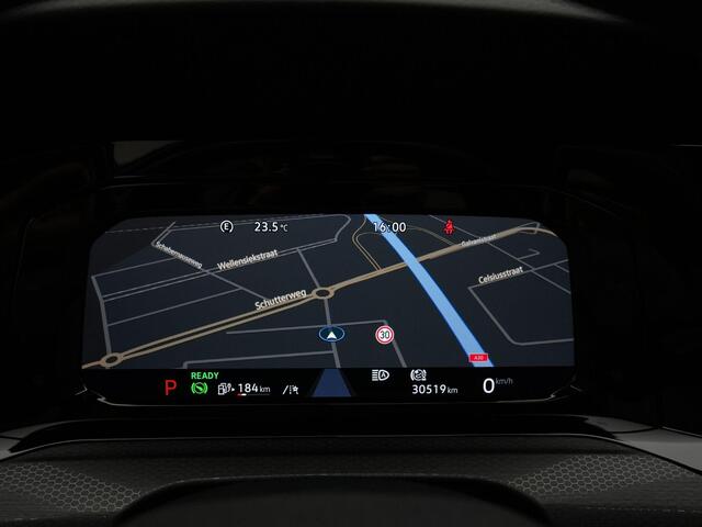 Volkswagen GOLF 1.4 245 pk DSG eHybrid GTE | Panoramdak | Trekhaak | IQ Light | Head-up display | Stuur-/stoelverwarming | Achteruitrijcamera