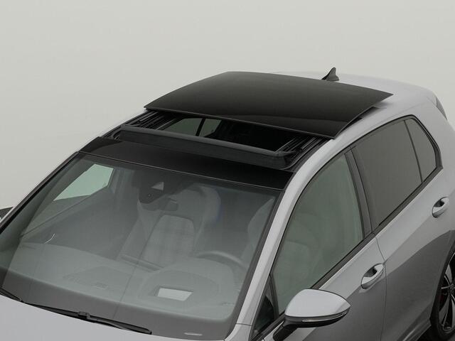 Volkswagen GOLF 1.4 245 pk DSG eHybrid GTE | Panoramdak | Trekhaak | IQ Light | Head-up display | Stuur-/stoelverwarming | Achteruitrijcamera