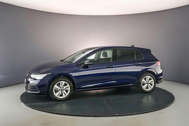 Volkswagen GOLF Life 1.5 eTSI 130pk DSG Automaat Adaptive cruise control, Achteruitrijcamera, Stoelverwarming, App connect, Parkeersensoren, LED koplampen, Stuurwiel verwarmd, DAB, Radio, Airco