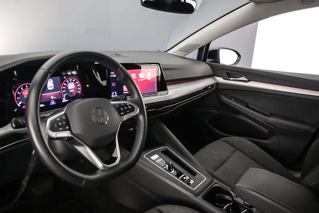 Volkswagen GOLF Life 1.5 eTSI 130pk DSG Automaat Adaptive cruise control, Achteruitrijcamera, Stoelverwarming, App connect, Parkeersensoren, LED koplampen, Stuurwiel verwarmd, DAB, Radio, Airco