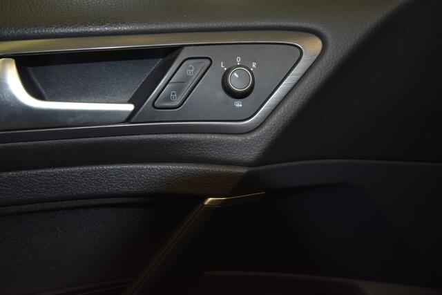 Volkswagen GOLF 1.5 TSI Comfortline , TREKHAAK , NAVI , CR CONTR , LMV16 , PDC V+A , MISTL V ,