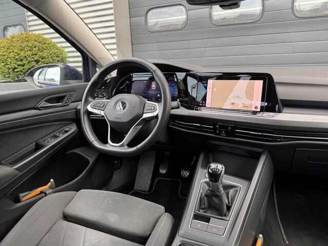 Volkswagen GOLF 1.5 TSI Style | Adaptive Cruise Control | Head-Up Display | Massage | DAB | Parkeersensoren |