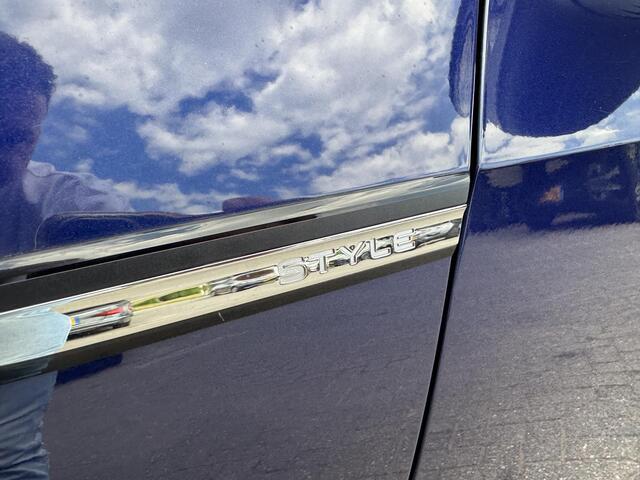Volkswagen GOLF 1.5 TSI Style | Adaptive Cruise Control | Head-Up Display | Massage | DAB | Parkeersensoren |