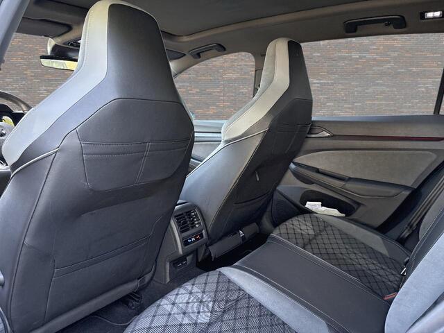 Volkswagen GOLF Variant 1.5 eTSI R-LINE PANODAK 19"LMV SPORTSTOELEN TOP!