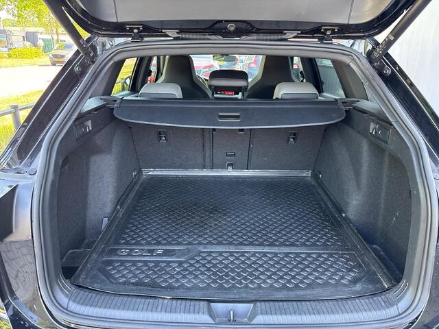 Volkswagen GOLF Variant 1.5 eTSI R-LINE PANODAK 19"LMV SPORTSTOELEN TOP!