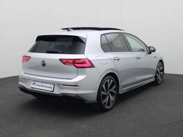 Volkswagen GOLF 1.5eTSI/150PK R-Line Blckstyle DSG · Panoramadak · Camera + Parkeersensoren · App connect · Garantie tot februari 2026