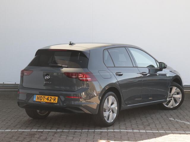 Volkswagen GOLF 1.5 TSI Life Edition | Achteruitrijcamera | App-connect |