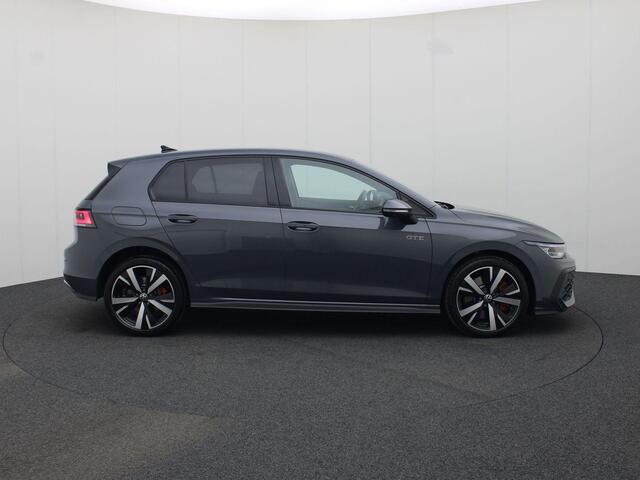Volkswagen GOLF 1.5 eHybrid 200kW/272PK GTE · 360° Camera + Parkeersensoren · Navigatie · App connect · Garantie tot oktober 2026
