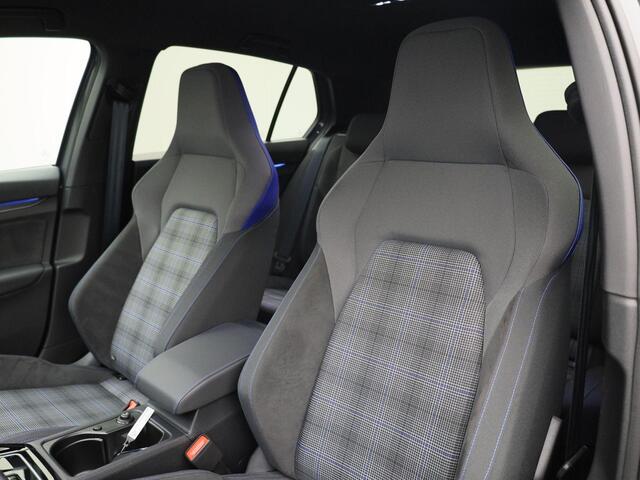 Volkswagen GOLF 1.5 eHybrid 200kW/272PK GTE · 360° Camera + Parkeersensoren · Navigatie · App connect · Garantie tot oktober 2026