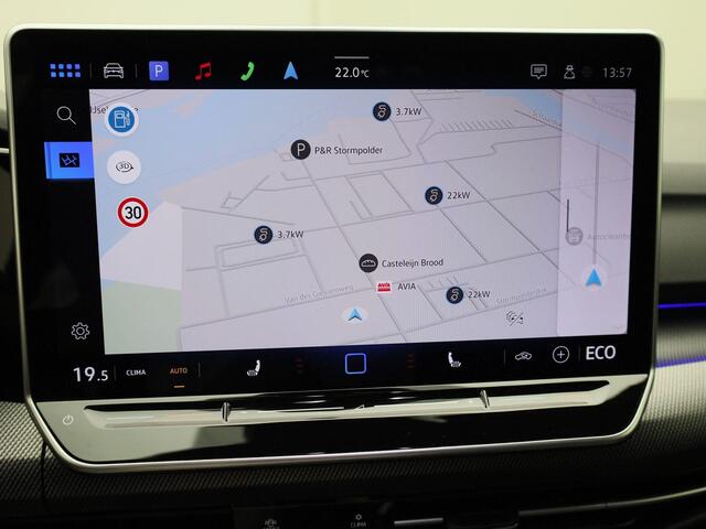 Volkswagen GOLF 1.5 eHybrid 200kW/272PK GTE · 360° Camera + Parkeersensoren · Navigatie · App connect · Garantie tot oktober 2026