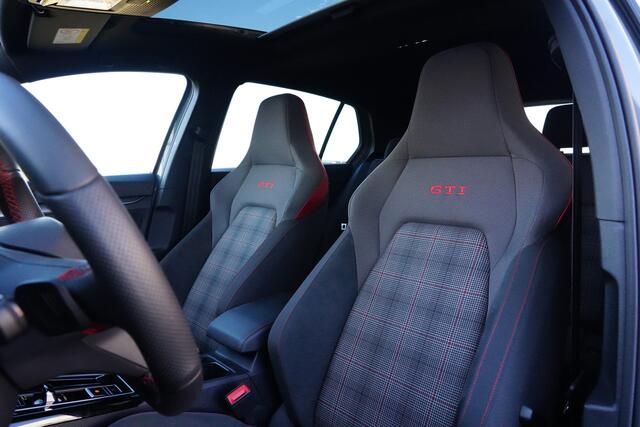 Volkswagen GOLF 8.5 2.0 TSI GTI 265pk Panoramadak/Stoelverwarming/HarmanKardon