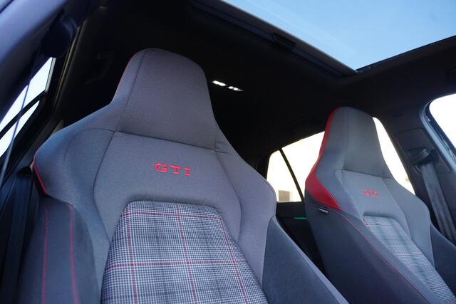 Volkswagen GOLF 8.5 2.0 TSI GTI 265pk Panoramadak/Stoelverwarming/HarmanKardon