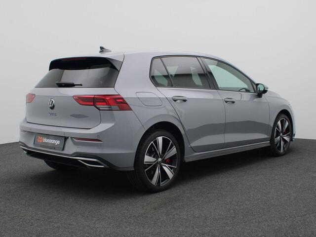 Volkswagen GOLF 1.4 eHybrid GTE 245PK DSG Full led, adaptive cruise, achteruitrijcamera, stuur-stoelverwarming, verwarmbare achterbank, navigatie 18" lichtmetaal