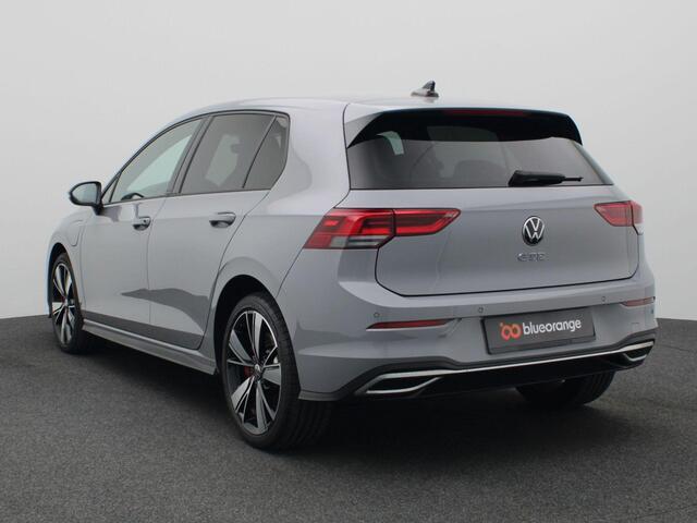 Volkswagen GOLF 1.4 eHybrid GTE 245PK DSG Full led, adaptive cruise, achteruitrijcamera, stuur-stoelverwarming, verwarmbare achterbank, navigatie 18" lichtmetaal