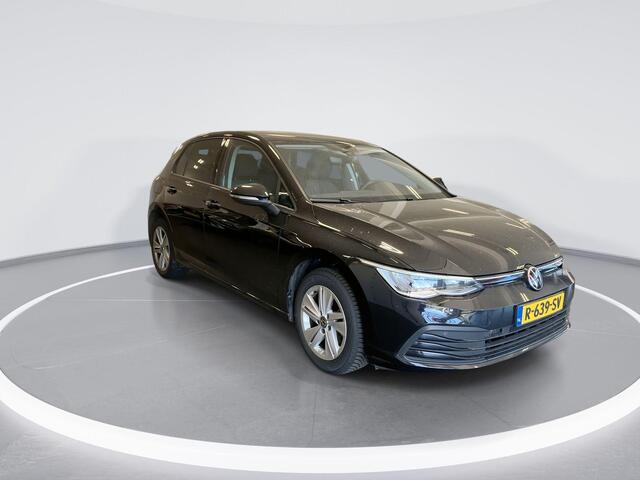Volkswagen GOLF 1.0 TSI 110pk Life · ACC · Apple/Android Car Play · Navigatie · Draadloze Telefoonlader · Clima · Verkeerdsbord Detectie · Sfeerverlichting · 22-11-2026 of 100.000km