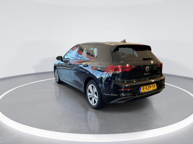 Volkswagen GOLF 1.0 TSI 110pk Life · ACC · Apple/Android Car Play · Navigatie · Draadloze Telefoonlader · Clima · Verkeerdsbord Detectie · Sfeerverlichting · 22-11-2026 of 100.000km