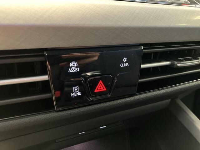 Volkswagen GOLF 1.0 TSI 110pk Life · ACC · Apple/Android Car Play · Navigatie · Draadloze Telefoonlader · Clima · Verkeerdsbord Detectie · Sfeerverlichting · 22-11-2026 of 100.000km