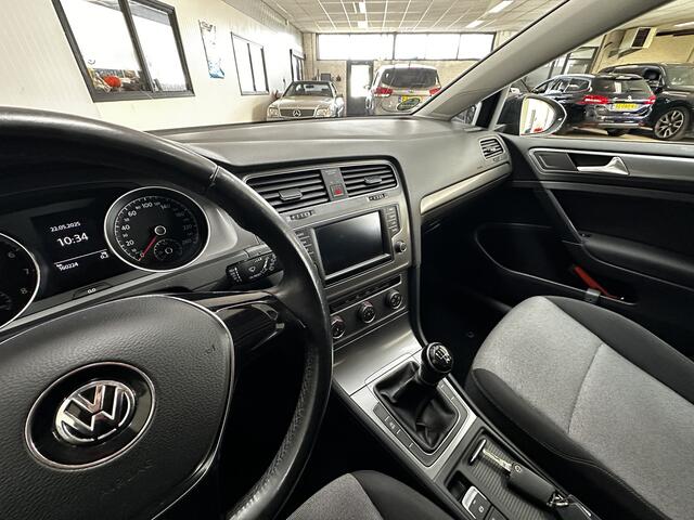 Volkswagen GOLF 1.0 TSI Comfortline/ Trekhaak/ 15'' LMV/ Apple + Android/ Airco/ Elek. pakket/ Isofix/ Bluetooth/ Armsteun/ LEDER. Stuur/ Dagrijverl.