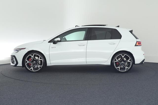 Volkswagen GOLF 8.5 2.0 TSI 265pk GTI 360Camera Panoramadak Keyless Stoelverwarming Virtual Cockpit Navigatie