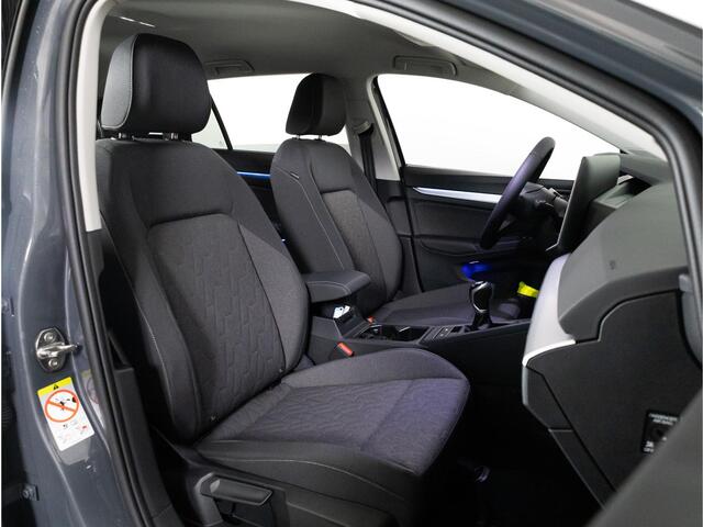 Volkswagen GOLF variant Life Edition 1.5 TSI 116 pk Variant | Wegklapbare trekhaak | Adaptieve Cruise Control | Elektrisch bedienbare achterklep | Achteruitrijcamera |