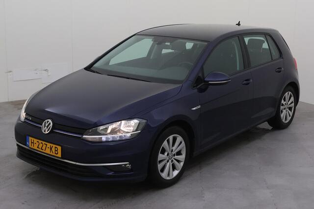 Volkswagen GOLF 1.5 TSI Comfortline Executive Navigatie / Spoertstoelen / Parkeersensoren / App-connect / Stoelverwarming