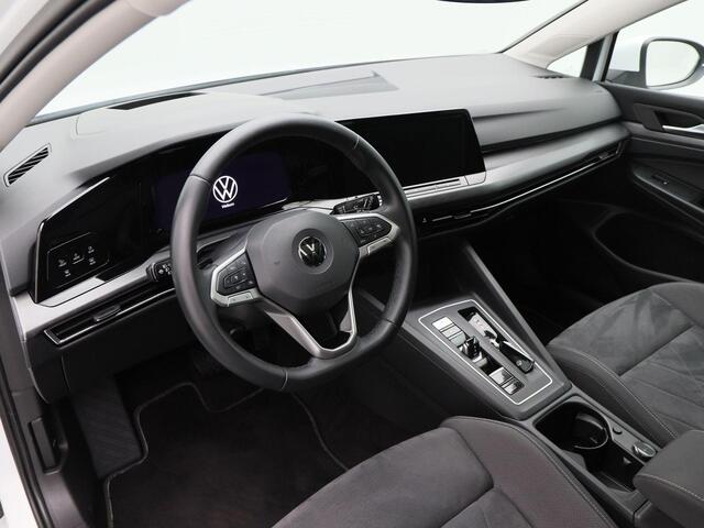 Volkswagen GOLF 1.5 eTSi 150 Pk Automaat Style | Full LED | Panoramadak | Trekhaak | 18 Inch | Navigatie | Camera | Privacy Glass | 94.518 Km!!