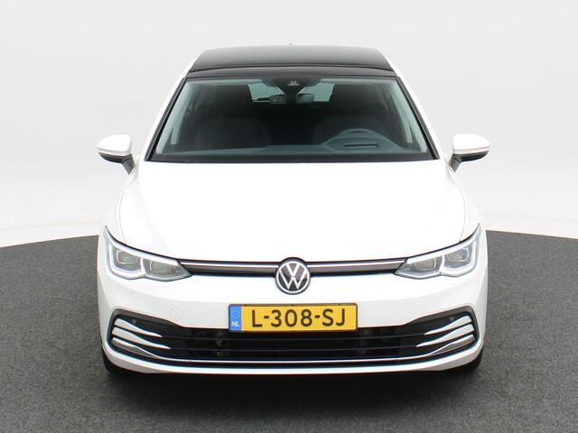 Volkswagen GOLF 1.5 eTSi 150 Pk Automaat Style | Full LED | Panoramadak | Trekhaak | 18 Inch | Navigatie | Camera | Privacy Glass | 94.518 Km!!