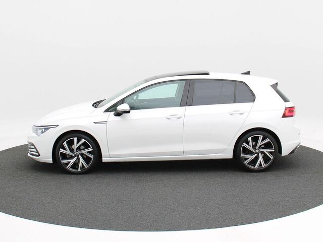 Volkswagen GOLF 1.5 eTSi 150 Pk Automaat Style | Full LED | Panoramadak | Trekhaak | 18 Inch | Navigatie | Camera | Privacy Glass | 94.518 Km!!