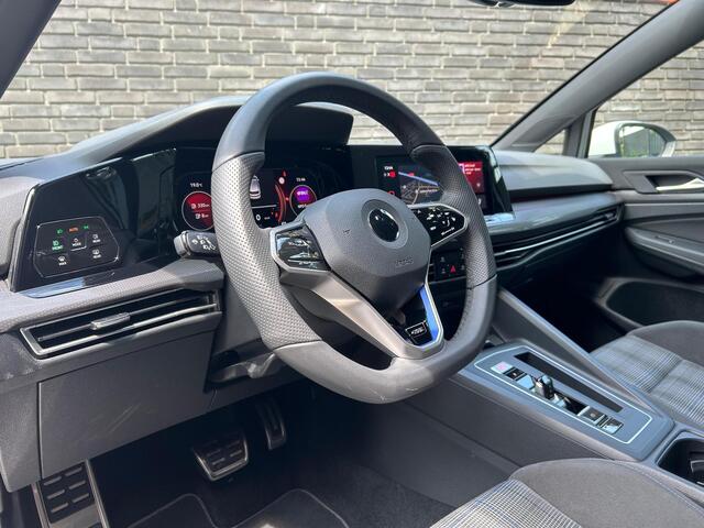 Volkswagen GOLF 1.4 eHybrid GTE l IQ Light l Stoel Verwarming l Adapt Cruise l Carplay