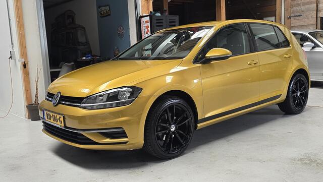 Volkswagen GOLF 1.0 TSI Virtual Cockpit Adaptive cruisecontrole, BOMVOL OPTIES!