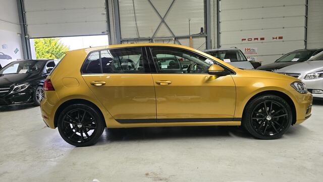 Volkswagen GOLF 1.0 TSI Virtual Cockpit Adaptive cruisecontrole, BOMVOL OPTIES!