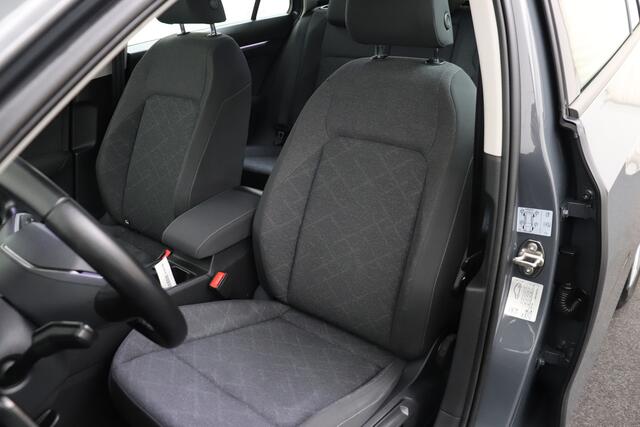 Volkswagen GOLF Variant 1.0 TSI Business Trekhaak Carplay Adapt. Cruise LED