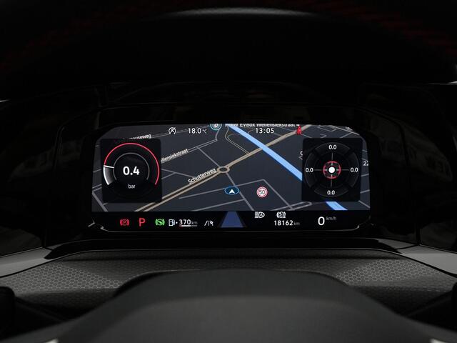 Volkswagen GOLF GTI Clubsport 2.0 TSI 300pk DSG | Panoramadak | Harman Kardon Sound | Adaptief Onderstel | IQ Light |Stoelverwarming | Carbon inleg | 18 inch