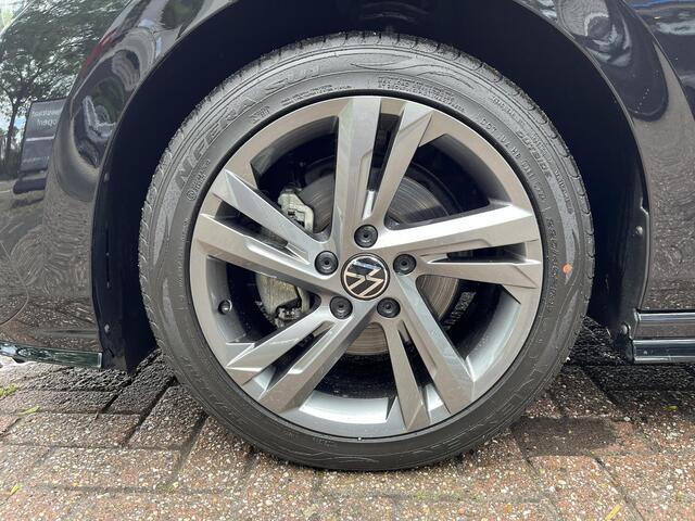 Volkswagen GOLF 1.5 eTSI R-Line Business Aut Navi Camera ACC Carpl