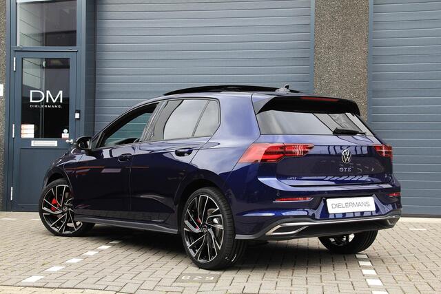 Volkswagen GOLF 1.4 eHybrid GTE Pano | Head up | IQ lights | Camera's | Full option | BTW Voertuig