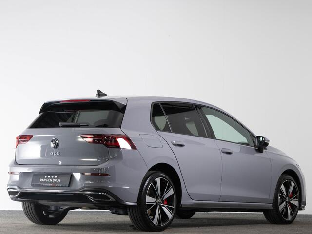 Volkswagen GOLF GTE 1.4 eHybrid 245pk | Stoel & Stuurverwarming | IQ.Light | Adaptieve Cruise Control | Navigatie | 18" velgen |