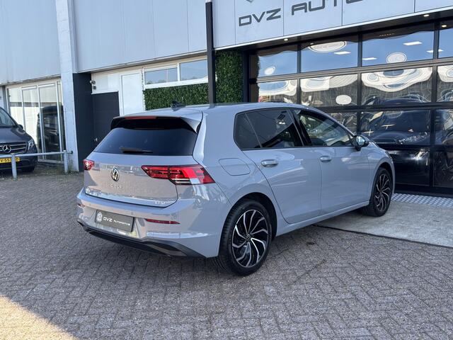 Volkswagen GOLF 1.0 eTSI Life | Nardo | Ambient | Camera | BTW