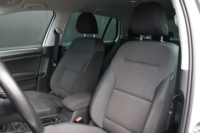 Volkswagen GOLF 1.5 TSI Comfortline Business | PDC | APPLE CARPLAY | TREKHAAK | LMV | CRUISE | NAVI |