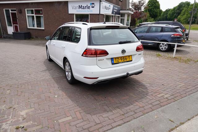 Volkswagen GOLF Variant 1.5 TSI Comfortline Business TREKHAAK MASSAGESTOEL NAVI CARPLAY
