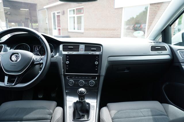 Volkswagen GOLF Variant 1.5 TSI Comfortline Business TREKHAAK MASSAGESTOEL NAVI CARPLAY