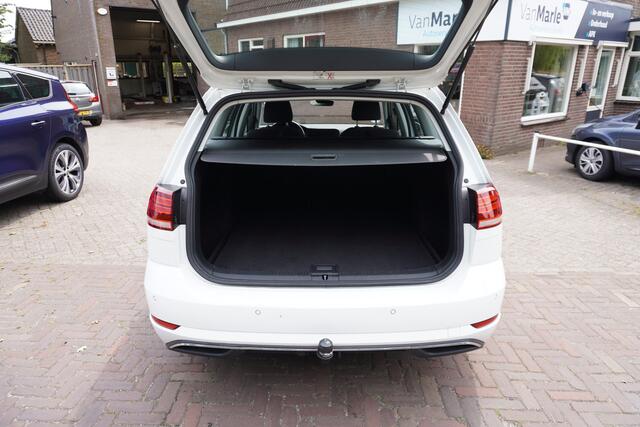 Volkswagen GOLF Variant 1.5 TSI Comfortline Business TREKHAAK MASSAGESTOEL NAVI CARPLAY