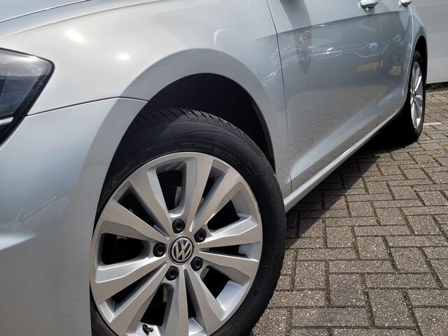Volkswagen GOLF 1.0 TSI Comfortline Business | Automaat | Camera | Navigatie | Stoelverw. | Ergoactive Stoelen | Org. NL