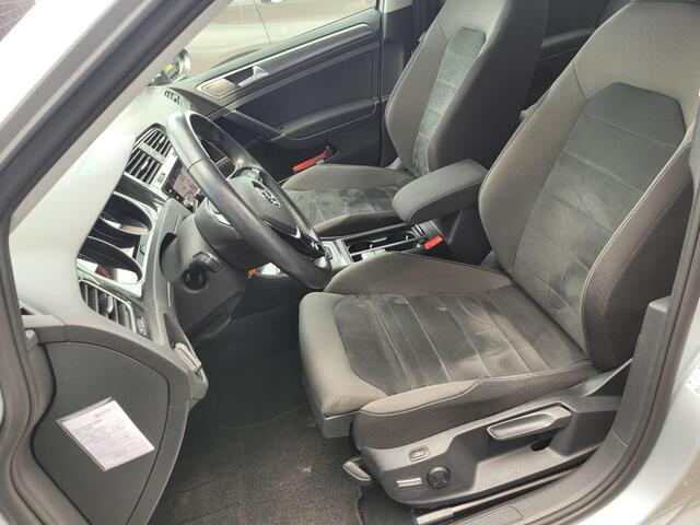 Volkswagen GOLF 1.0 TSI Comfortline Business | Automaat | Camera | Navigatie | Stoelverw. | Ergoactive Stoelen | Org. NL
