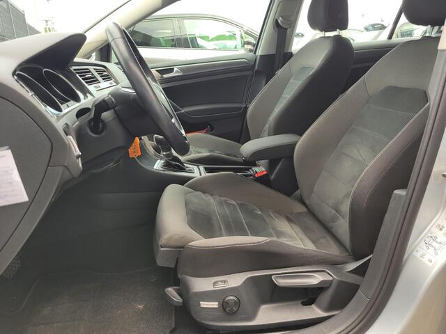 Volkswagen GOLF 1.0 TSI Comfortline Business | Automaat | Camera | Navigatie | Stoelverw. | Ergoactive Stoelen | Org. NL