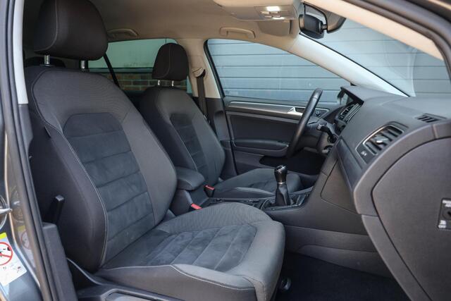 Volkswagen GOLF TSI Comfortline ? ACC ? Carplay ? Massage