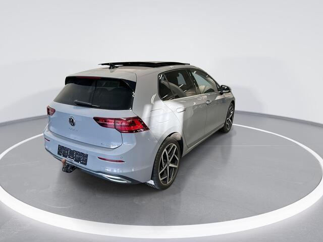 Volkswagen GOLF 1.4 204pk DSG eHybrid · Keyless · Panoramadak · Camera · Elek. Trekhaak · Apple/Android Car Play · 18'' Inch ·