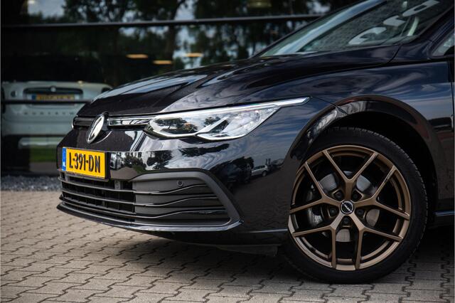 Volkswagen GOLF 1.5 eTSI Style , Adap. cruise, Carplay,