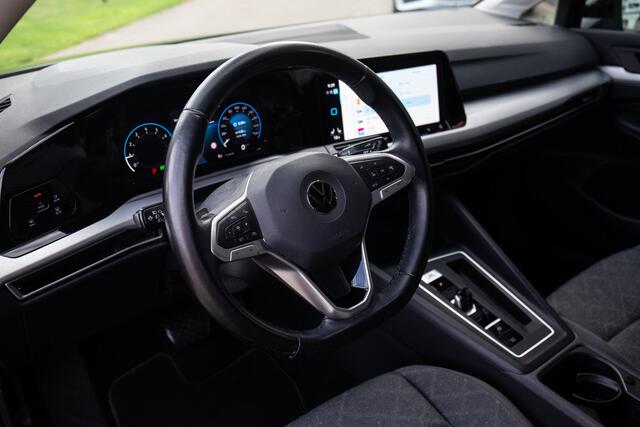 Volkswagen GOLF 1.5 eTSI Style , Adap. cruise, Carplay,