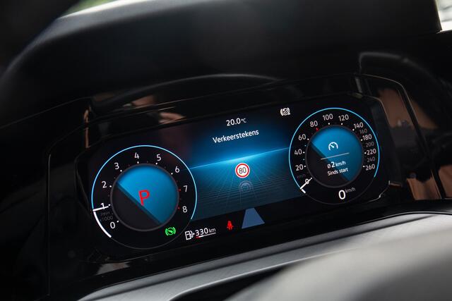 Volkswagen GOLF 1.5 eTSI Style , Adap. cruise, Carplay,